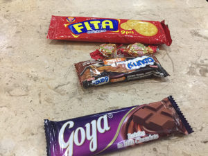 3人ともたくさんお菓子をもらった。